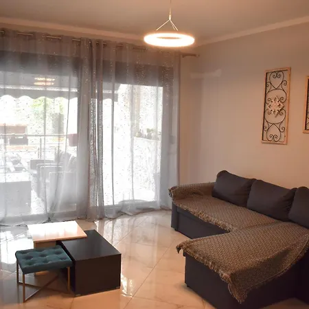 Mavrikios Luxury Apartament *