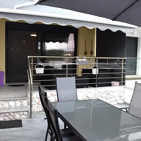 Mavrikios Luxury Apartmán
