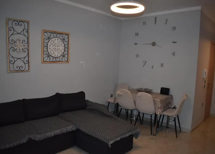 Mavrikios Luxury Apartment *